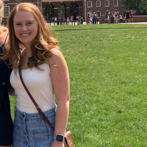 Meet your Posher, Christina